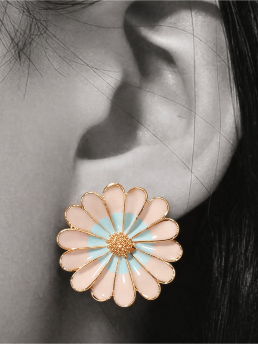 “Pastel Daisy” Pink Blue Ombre Spring Summer Daisies Daisy Floral Flower Studs - Picture 2 of 4